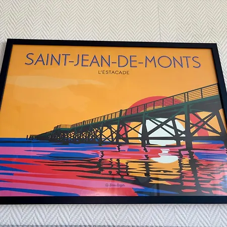 Rénové Avec Parking Et Animaux Admis à - Fr-1-323-430